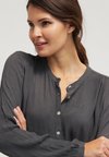 Camicia Donna KAFFE Karla Amber Shirt LS – Manica Lunga In Viscosa ECOVERO – Taglio Aderente