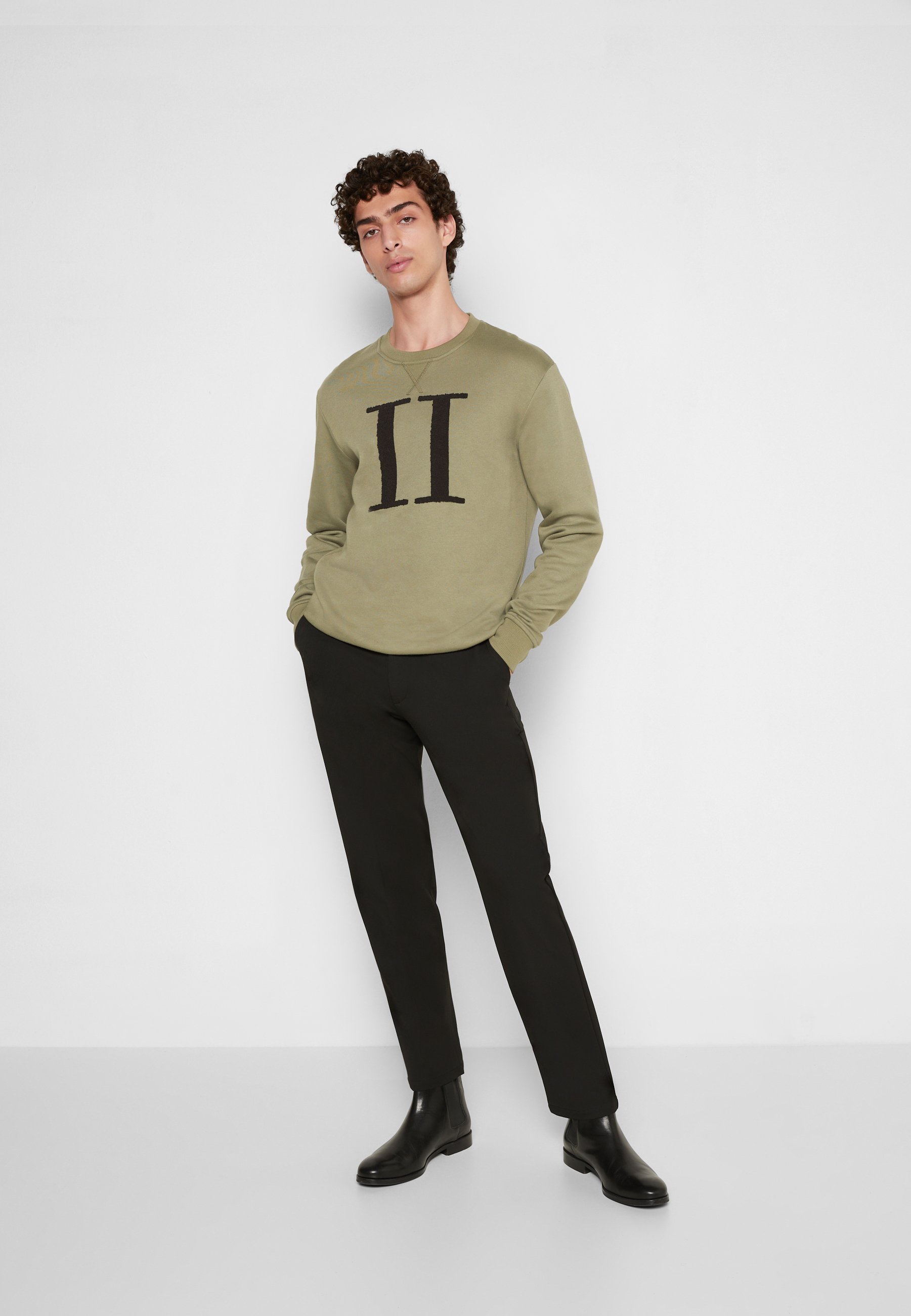 boucle sweatshirt
