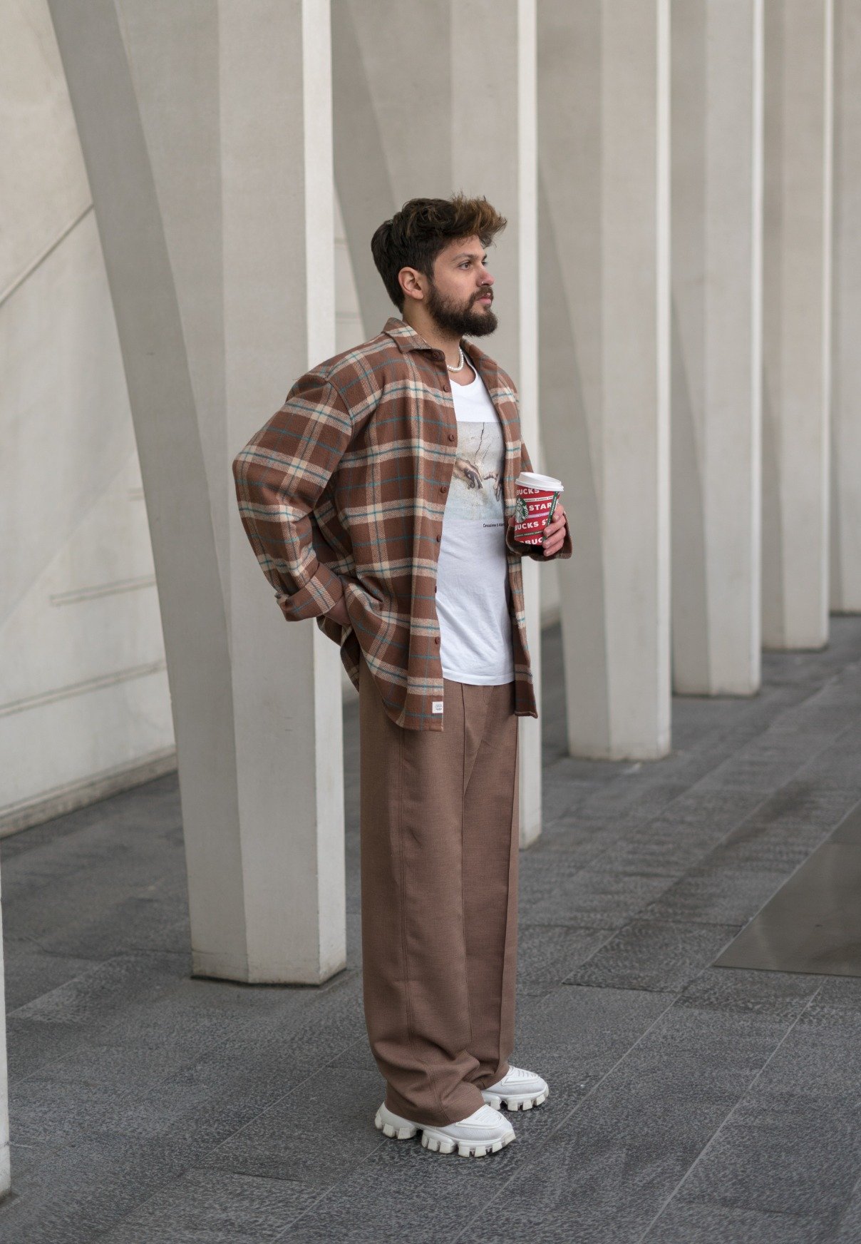 scarpe allacciate prada