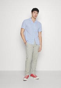 Pier One SHIRT-LINEN BLEND - Ing - light blue