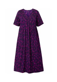 Abito con stampa leopardata viola e fucsia, maniche corte, scollo a V, vita arricciata, lunghezza al ginocchio, tessuto leggero con una consistenza liscia.