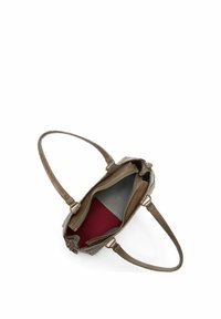 Borsa in pelle con manici intrecciati, dotata di un compartimento principale in grigio con una fodera interna rossa e chiusura con cerniera.