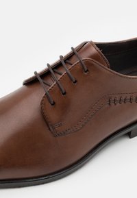 Thumbnail Image 6