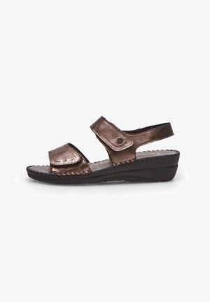 Bata Sandalen met sleehak - bronzo