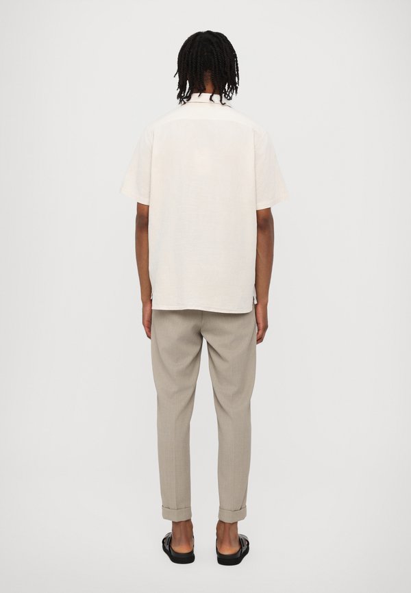 CASUAL FIT SHIRT - Shirt - parchment2