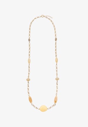 Naszyjnik z łańcuszka ze złota z beżowymi owalnymi i okrągłymi koralikami równomiernie rozmieszczonymi na całej długości, wyposażony w sprężynowe zapięcie i przedłużacz.