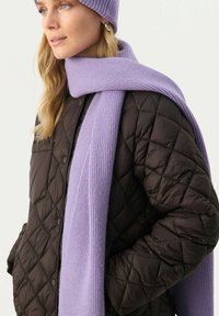 Part Two LOYCEPW  - Huivi - chalk violet