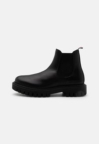 Tommy Hilfiger PREMIUM CASUAL CHUNKY - Klasične gležnjače - black
