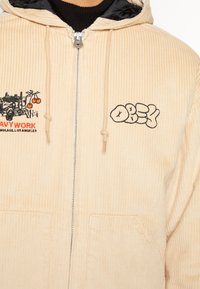 Obey Clothing DUKE HOODED JACKET UNISEX - Ziemas jaka - irish cream