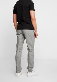 Tommy Hilfiger Chino kalhoty - grey