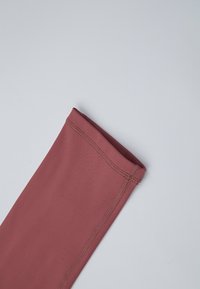 Carlheim Leggings - Byxor - berry