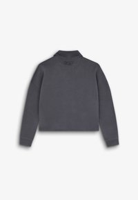 Grå cropped sweatshirt med krave og lange ærmer. Har broderet "SGP" logo på ryggen, lavet af blødt, struktureret stof.
