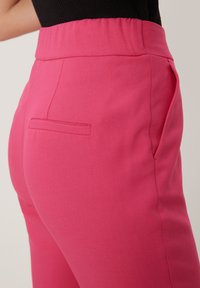 s.Oliver BLACK LABEL Kalhoty - pink