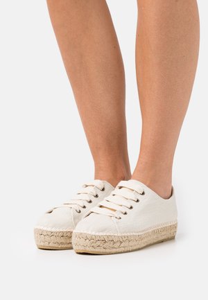 BASKET - Sportieve veterschoenen - nature