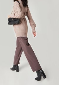 Guido Maria Kretschmer Collection Kofta - mottled light pink