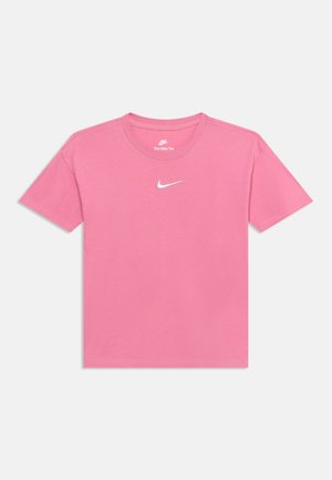 Nike Sportswear, TEE BOY - T-shirts - peony