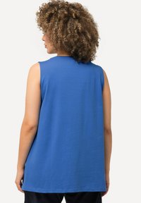 Ulla Popken ÄRMELLOS - Top - medium blue