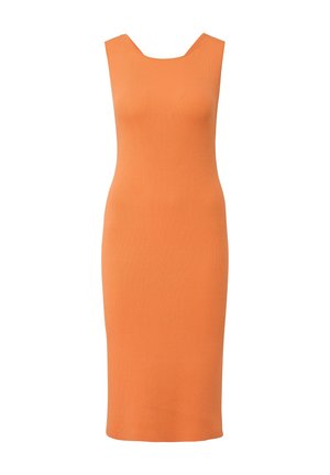 Robe midi orange sans manches en maille côtelée, avec un décolleté arrondi et une silhouette ajustée, présentée sur un fond blanc uni.