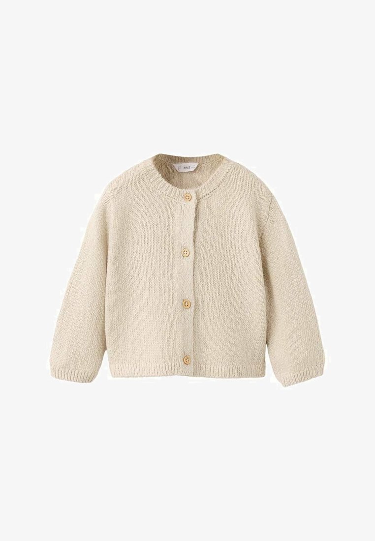 Cardigan beige en maille avec manches longues et quatre boutons en bois sur le devant, présentant un col rond.