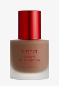 Flacon de fond de teint avec un capuchon métallique rouge. Liquide beige dans un conteneur en verre givré. Texte rouge indiquant "FOND DE TEINT MASK FIT RED" et le volume.