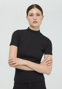 Terranova PACK 2 LUPETTO  - T-shirt basic - 1x Bianco, 1x Nero