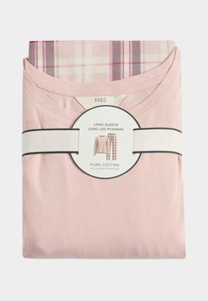 Pigiama lungo rosa in puro cotone, presentato con un design a quadri sui pantaloni, fissato con una fascia bianca e nera.