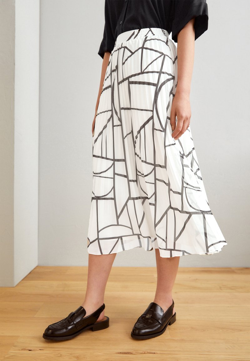 Marks & Spencer FLUID PLISS SKIRT Veckad kjol black mix/svart