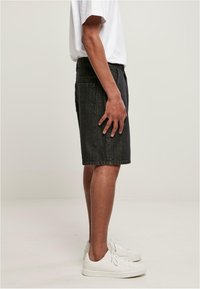 Urban Classics BERMUDA - Kratke hlače od trapera - black washed