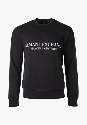 Schwarzes Sweatshirt mit langen Ärmeln und weißem Schriftzug "ARMANI EXCHANGE MILANO / NEW YORK" auf der Vorderseite, Rundhalsausschnitt sowie gerippten Bündchen und Saum.