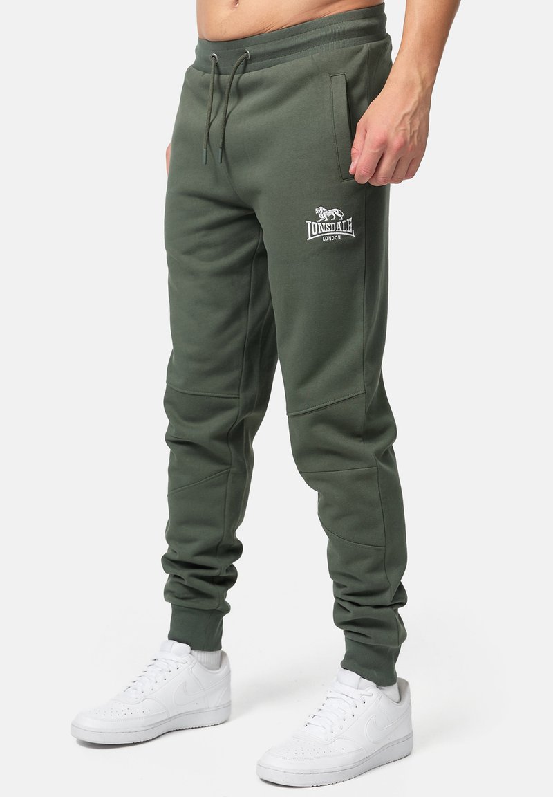 Lonsdale NORMALE PASSFORM ERIBOLL - Treniņtērpa apakšdaļas - green white
