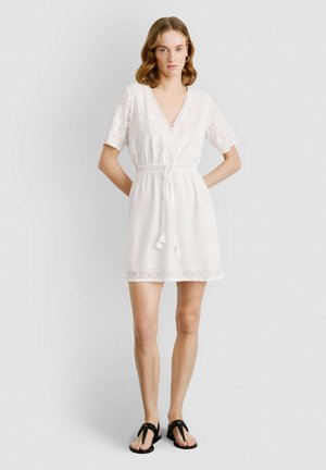 Pepe Jeans EDEN - Vapaa-ajan mekko - mousse white
