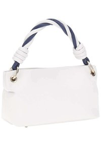 Sac à main en cuir blanc de forme rectangulaire, anse torsadée bleu marine et blanche, et accents en métal doré. Texture lisse, design minimal.