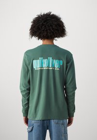 Quiksilver THREE TREE UNISEX - Langærmet T-shirt - forest