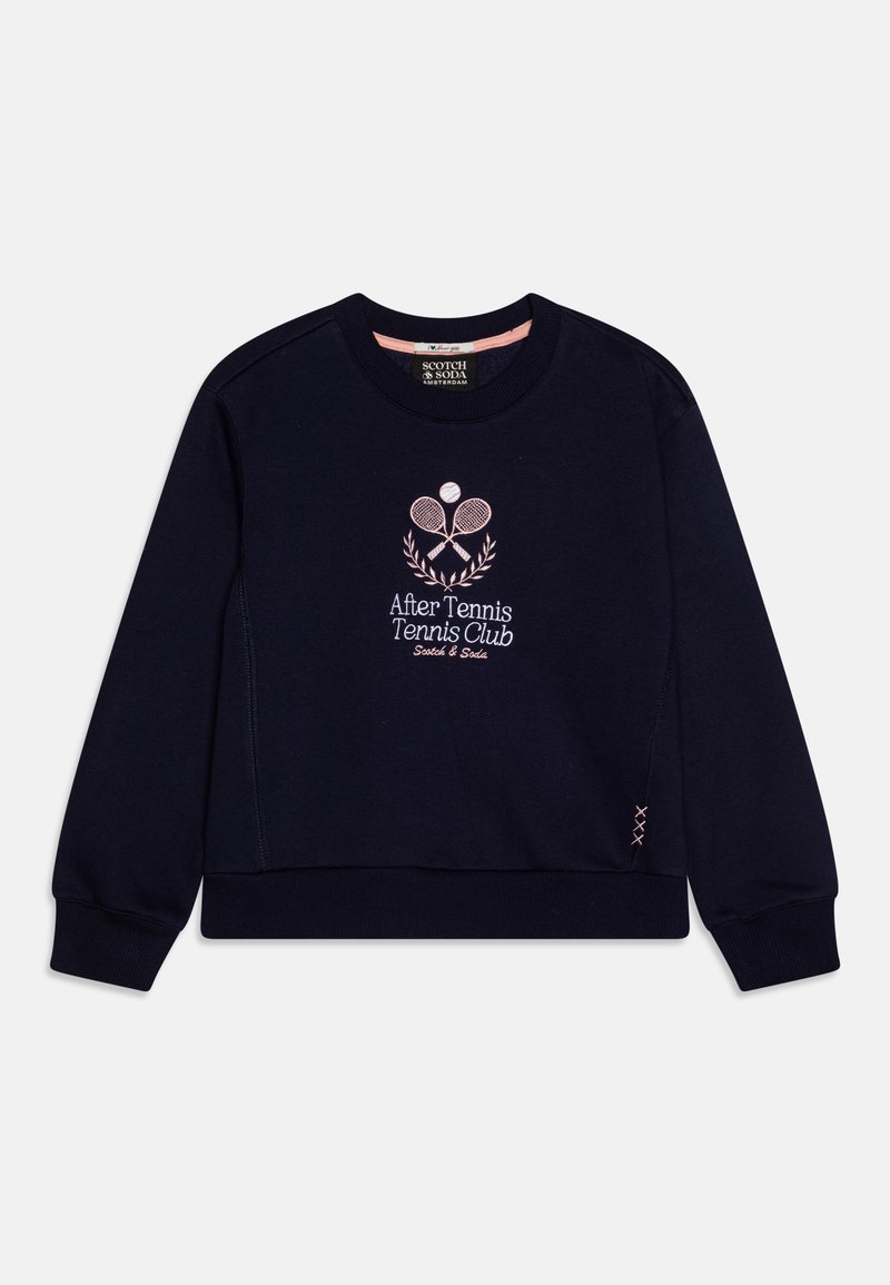 Sweat-shirt bleu marine avec poignets côtelés, col rond et logo de club de tennis brodé en rose représentant des raquettes croisées et une balle.