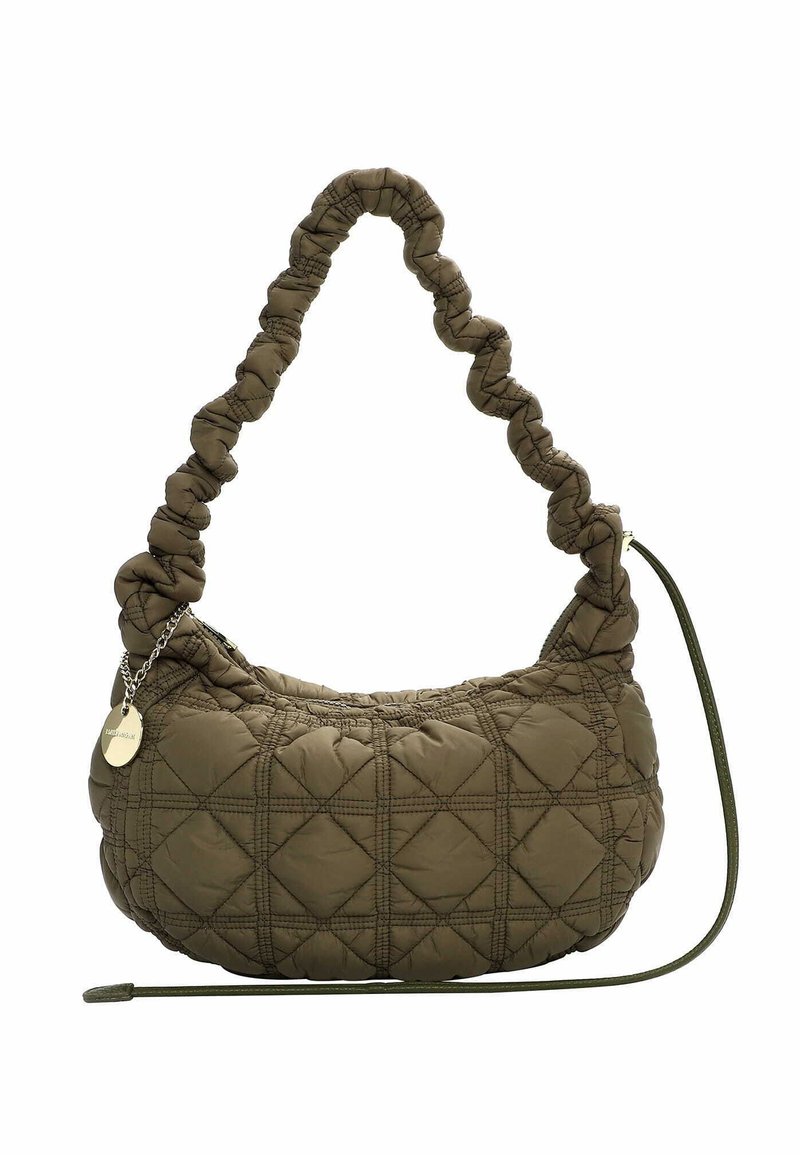 Sac à main matelassé vert olive avec une anse torsadée, doté d'une chaîne décorative et d'une bandoulière ajustable. Texture douce et moelleuse avec un motif en losanges.