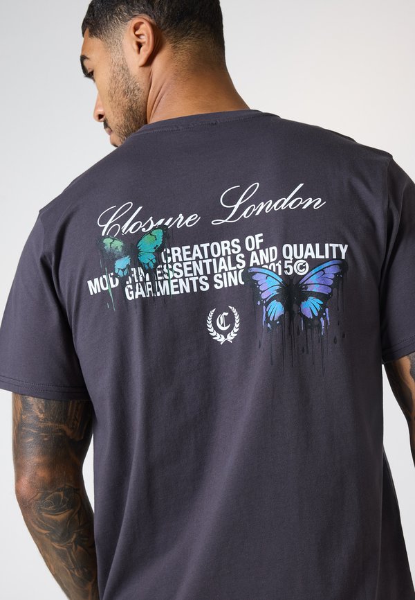 STACKED TEXT TEE - Print T-shirt - charcoal2