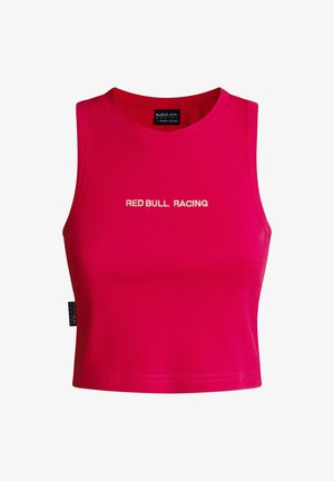Sarkans izvēlēts īss tops spilgtā rozā krāsā ar uzrakstu "RED BULL RACING" baltā krāsā pāri krūtīm un nelielu sānu etiķeti.