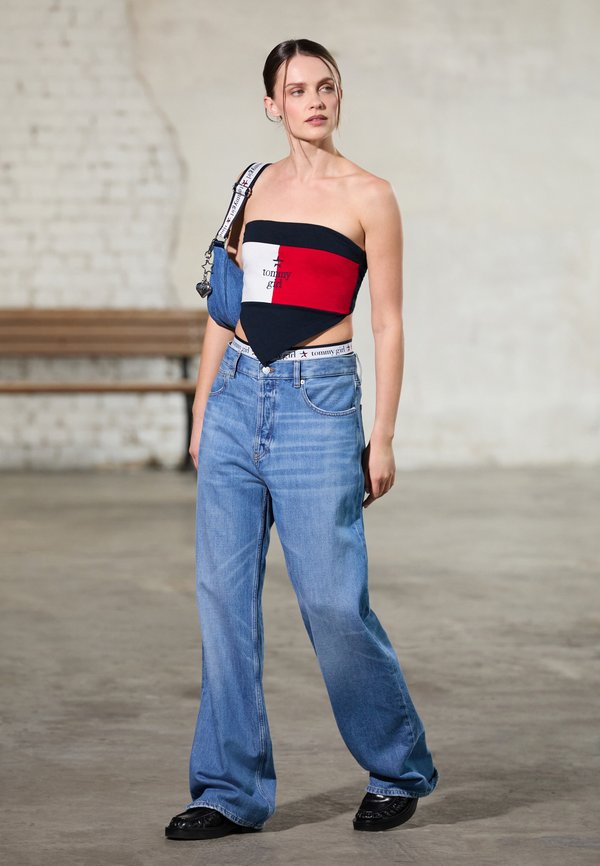 EXCLUSIVE GIRL STAR FLAG TUBE  - Top - desert sky