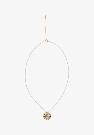 Finom aranylánc nyaklánc kerek, texturált medállal, amely sugárzó gravírozott vonalakkal díszített.