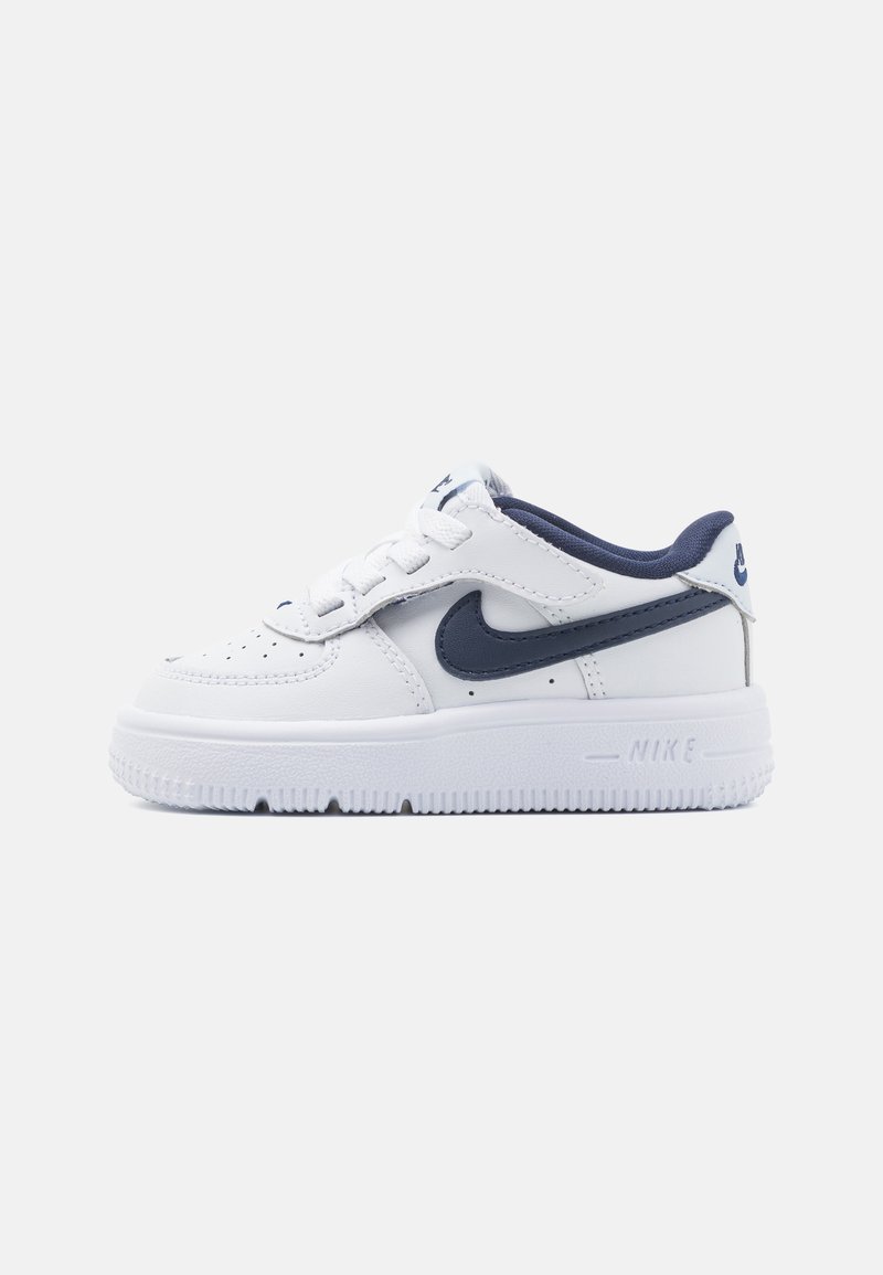 Nike Sportswear FORCE 1 LOW EASYON - Sneakers basse - white/midnight navy/football grey