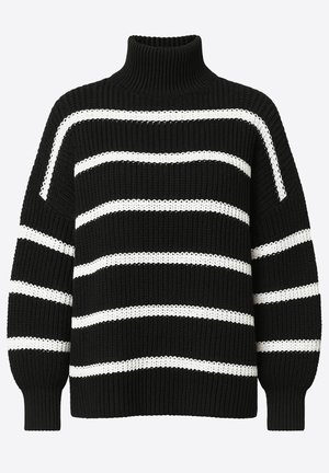 Maglione nero lavorato a maglia con collo alto, caratterizzato da strisce orizzontali bianche, maniche ampie e tessuto strutturato.