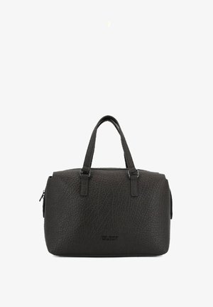 Borsa a tracolla in pelle nera con texture, dotata di doppi manici corti, chiusura a zip e logo in rilievo sul fronte. Forma compatta e rettangolare.