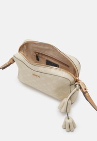 JOOP! CORTINA CLOE SHOULDERBAG - Mala a tiracolo - beige