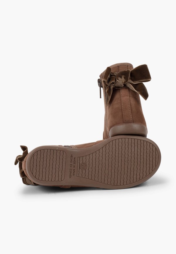 Stiefelette – topo