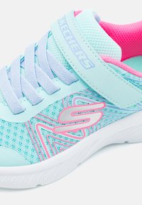 Skechers MICROSPEC PLUS - Zapatillas - aqua/pink