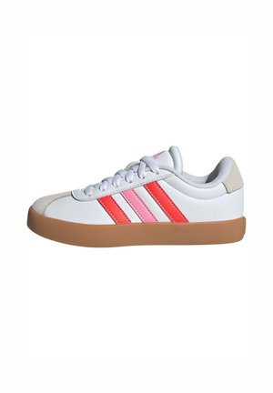 VL COURT 3.0 - Baby shoes - cloud white bright red bliss pink