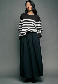 Next CREW NECK - Džemper - black white stripe