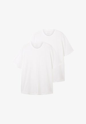 Deux T-shirts blancs unis à manches courtes avec col rond, légèrement superposés, présentés sur un fond blanc.