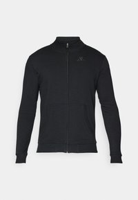 Sweatshirt preto com fecho éclair, gola alta, mangas longas, duas bolsos frontais e um logotipo discreto no peito. Textura de algodão suave.