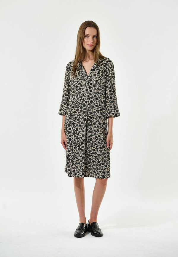 KAMILLESDEA - Freizeitkleid - crocus creme